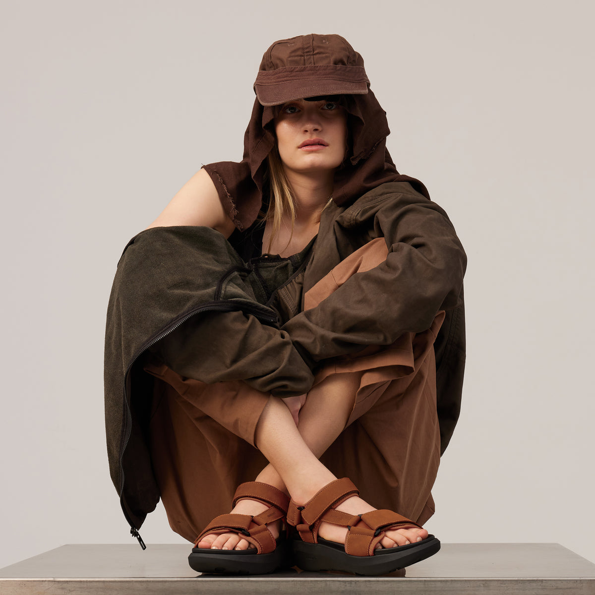 SCHON NUBUCK TECH SANDAL Sienna